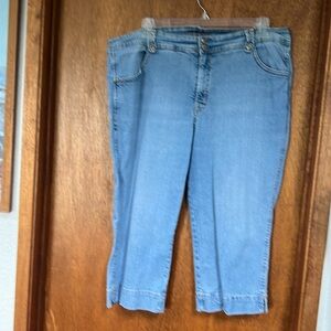 Charter Club plus size capris Jean
